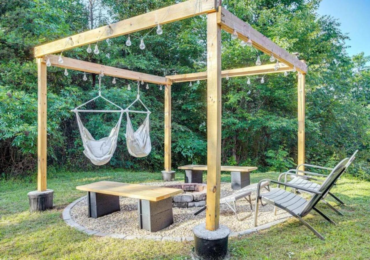 Fabulous Pet-Friendly, Family Cabin With Outdoor Kitchen, Hot Tub, Sauna, Fireplace, Theater Room, Arcade, Pool Table, And Fire Pit Within Minuties Of Dollywood Sevierville Eksteriør bilde